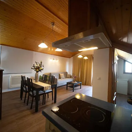 Santa Barbara Apartment *